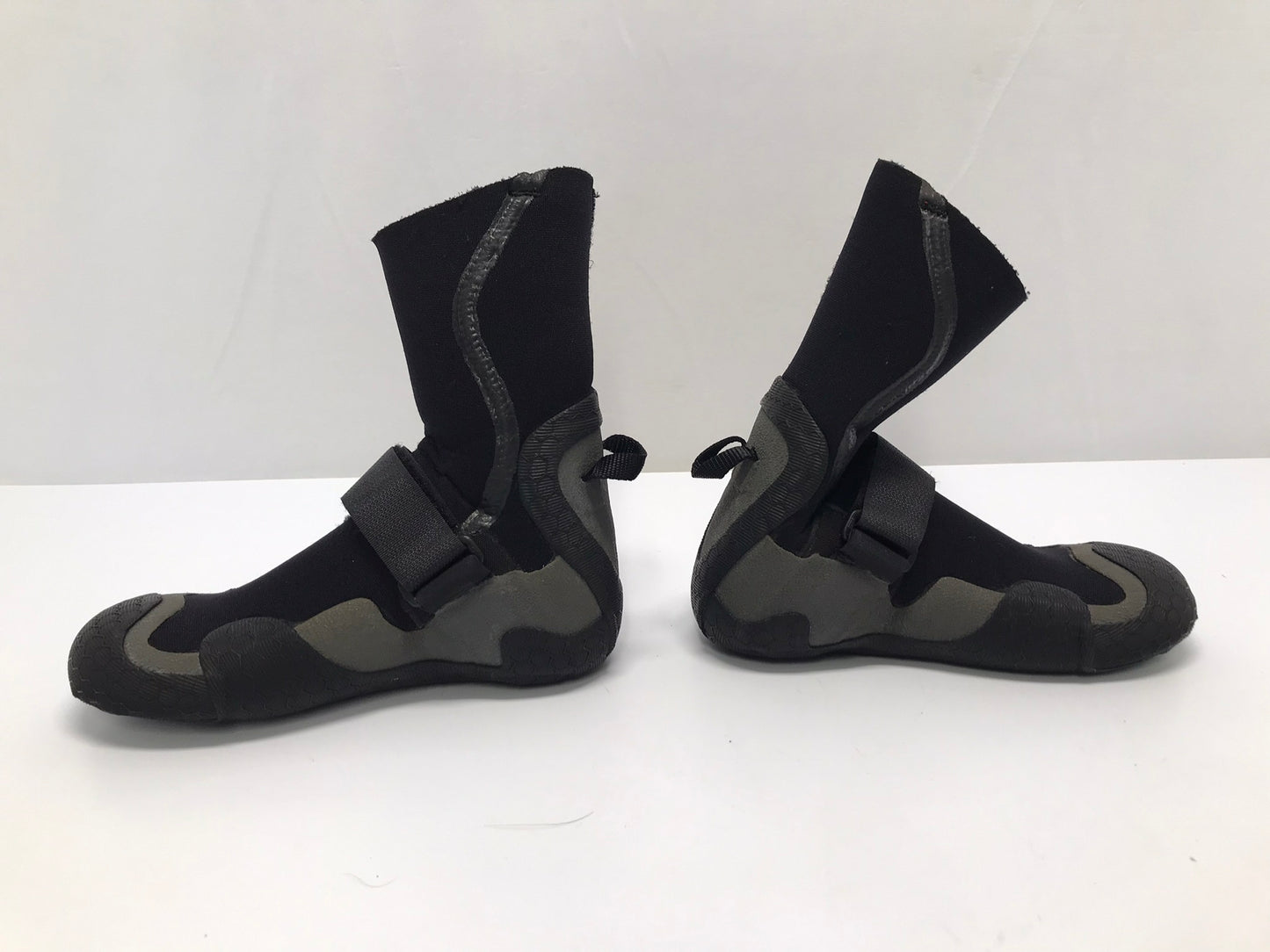 Snorkel Dive Surf Booties Child Size 2 Shoe Size QuickSilver Black Neoprene Excellent