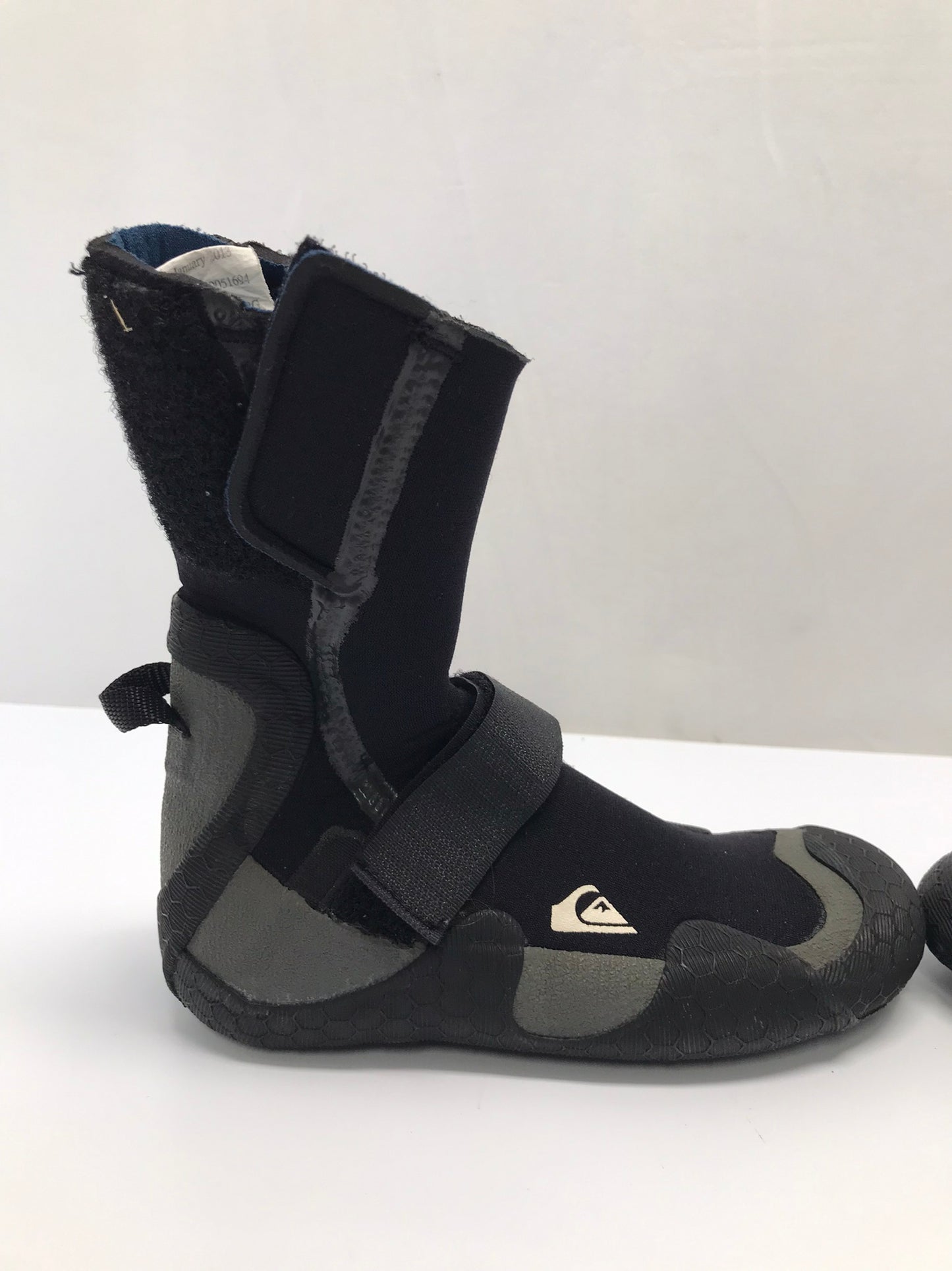 Snorkel Dive Surf Booties Child Size 2 Shoe Size QuickSilver Black Neoprene Excellent