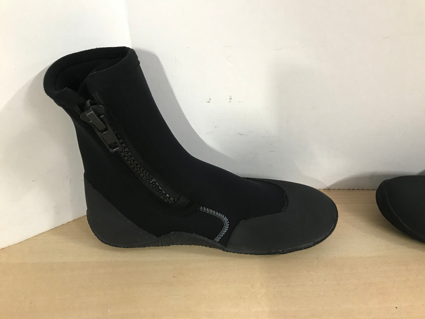 Snorkel Dive Surf Booties Ladies Size 8 Deep Sea 6.5 mm Side Zippers Excellent