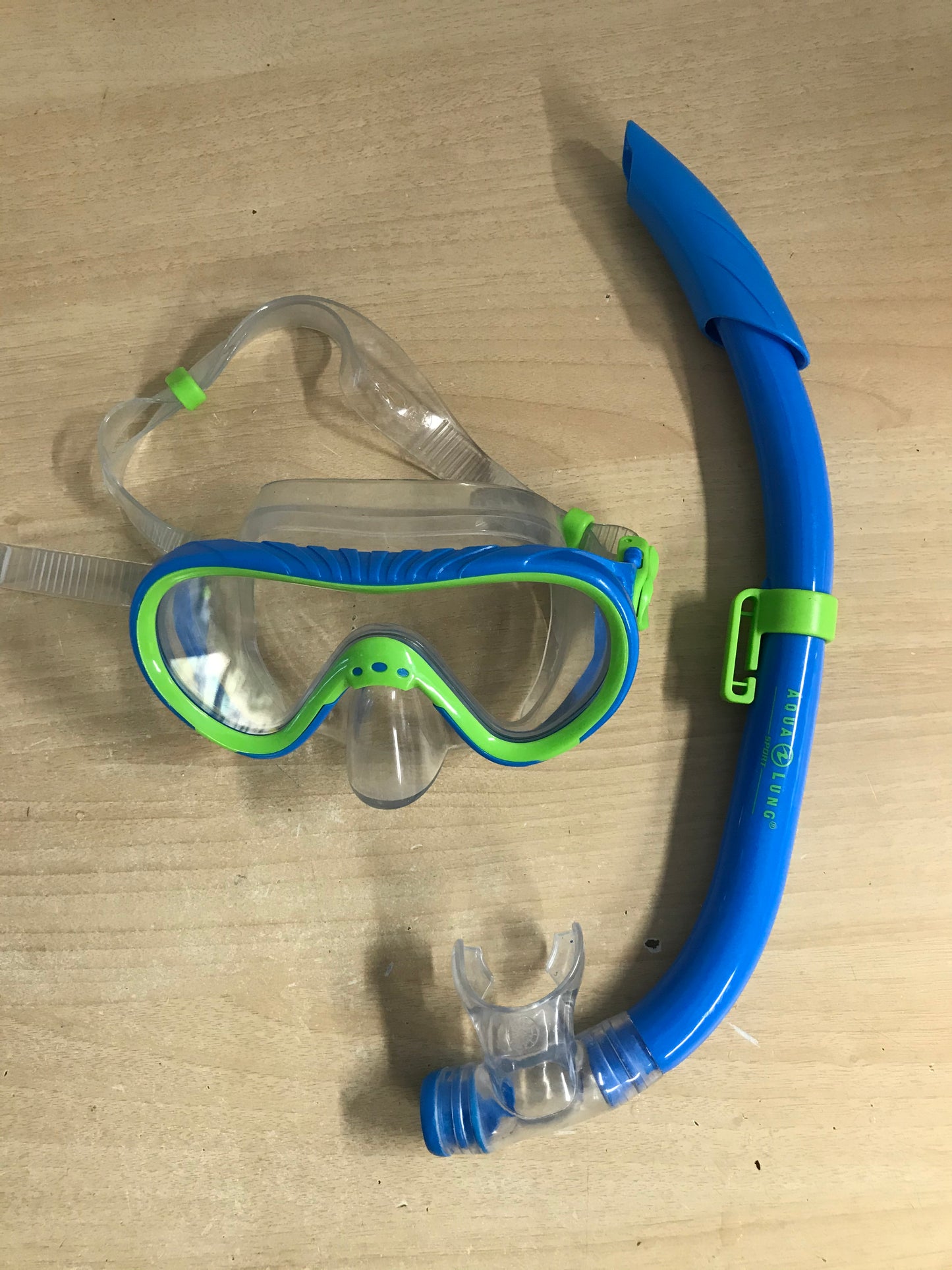 Snorkel Mask Goggles Diving Surf Set Child 7-12 Aqua Fin Blue Lime As New