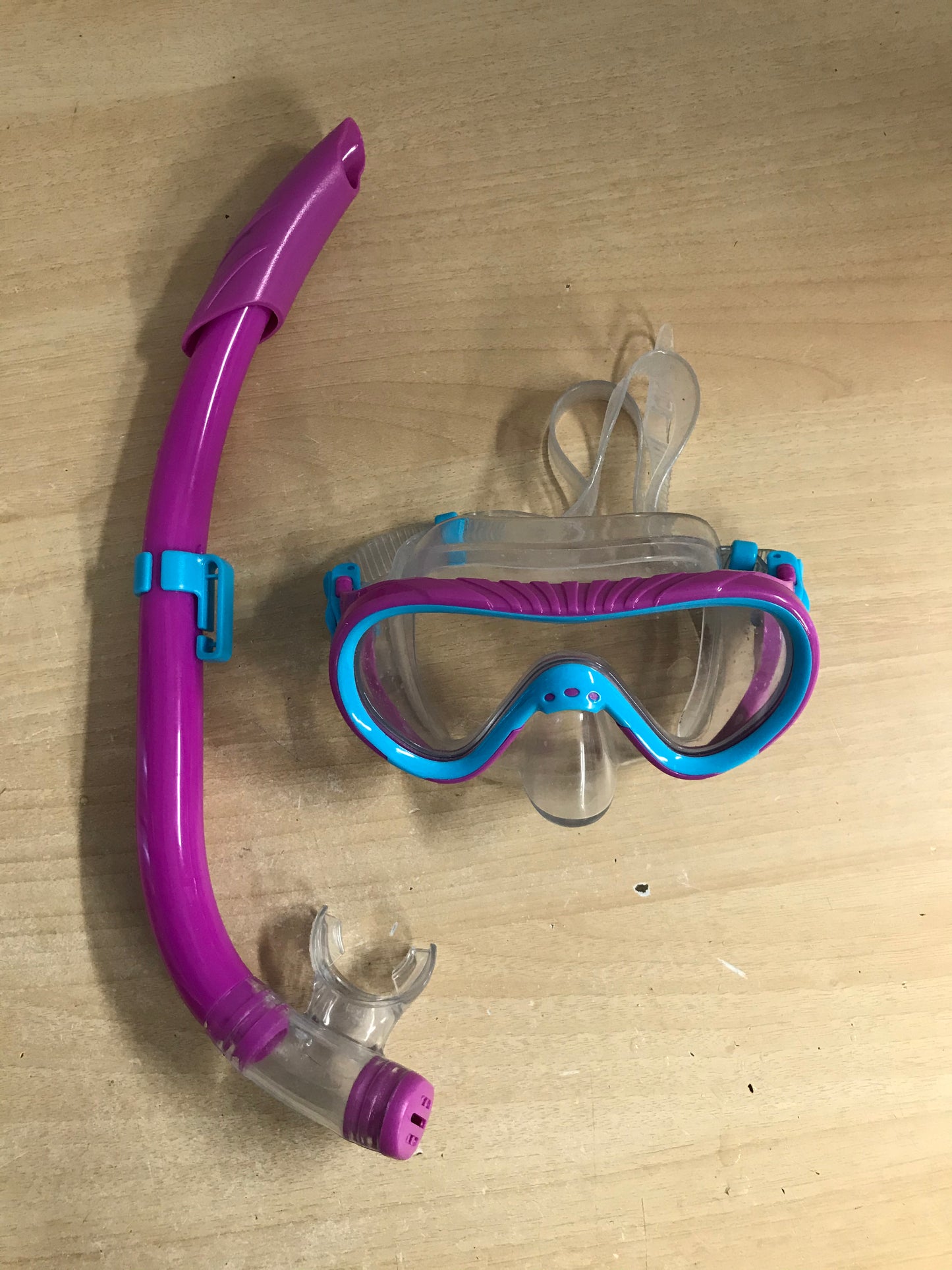 Snorkel Mask Goggles Diving Surf Set Child 7-12 Aqua Fin Blue Purple As New