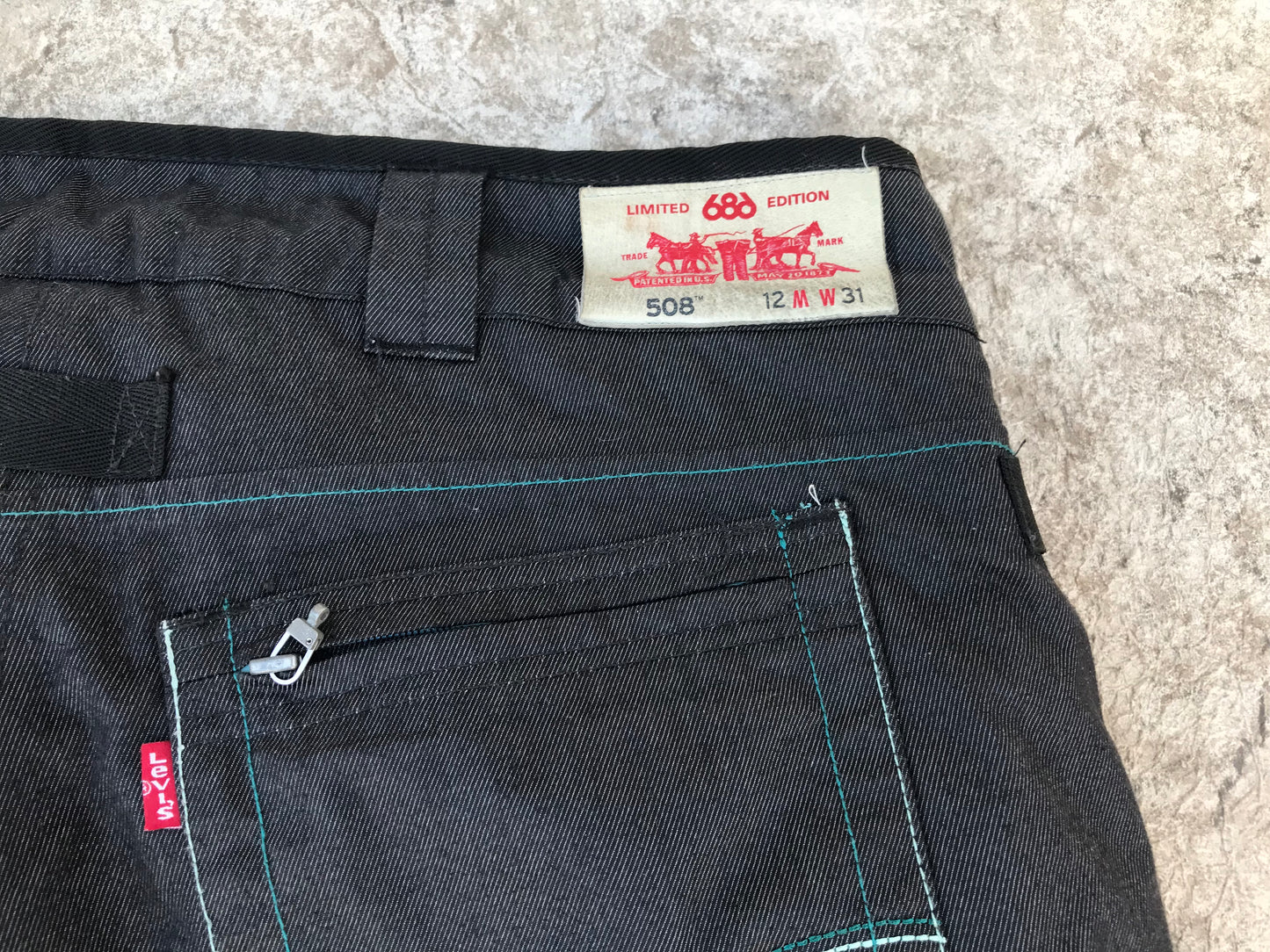 Snow Pants Ladies Size Large Levies 686 Denim Style Snowboarding Outstanding New Demo Model
