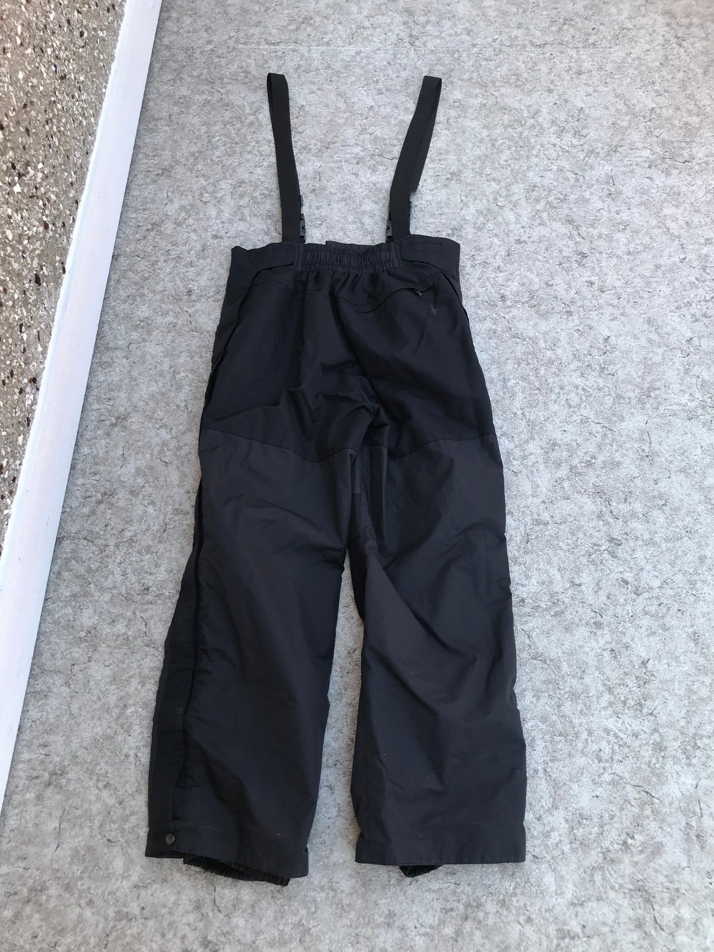 Snow Pants Men's Size XX Large The North Face Gore-Tex Black Snowboard With Straps 32 inch Leg Full Zippers Up Both Legs Excellent