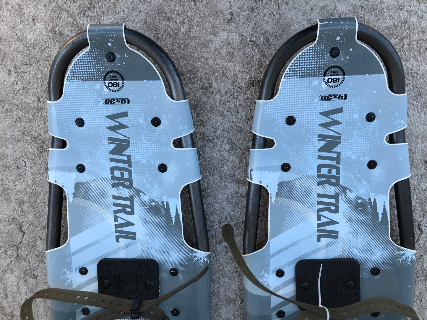 Snowshoes Men's Size 30 Large Shoe Size 11-13 Winter Trail Grey Blue 1 Strap Clip Broke Using Snap Tie