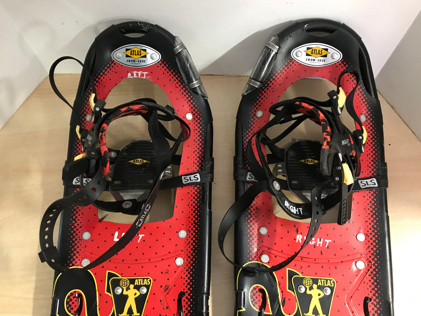 Snowshoes Men's Size 30 X Large Shoe Size 11-13 Atlas Mountain Red Black Excellent