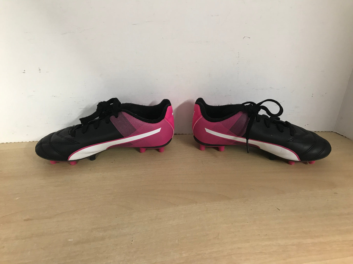Soccer Shoes Cleats Child Size 1.5 Puma Pink White Black Excellent