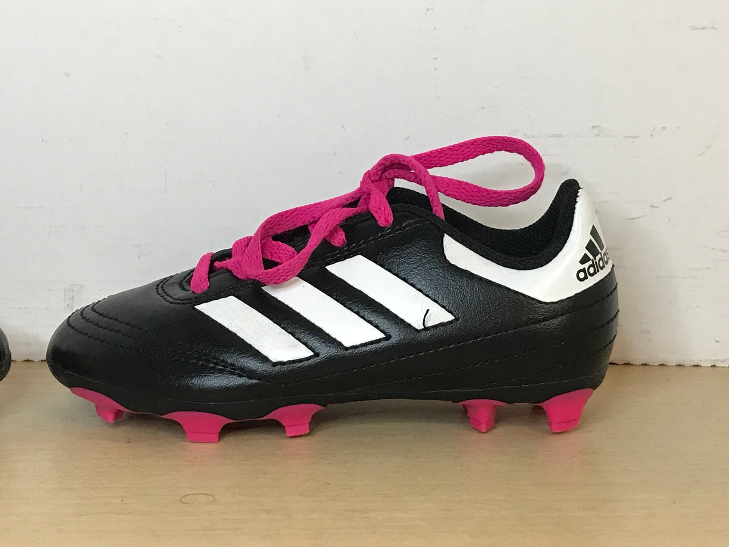 Soccer Shoes Cleats Child Size 10.5 Adidas Black White Fushia New Demo Model