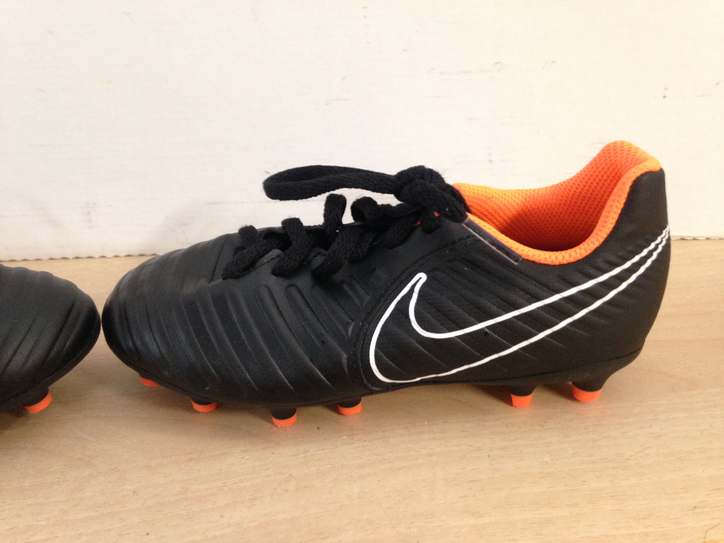 Soccer Shoes Cleats Child Size 11 Nike Tiempo Black Orange Excellent