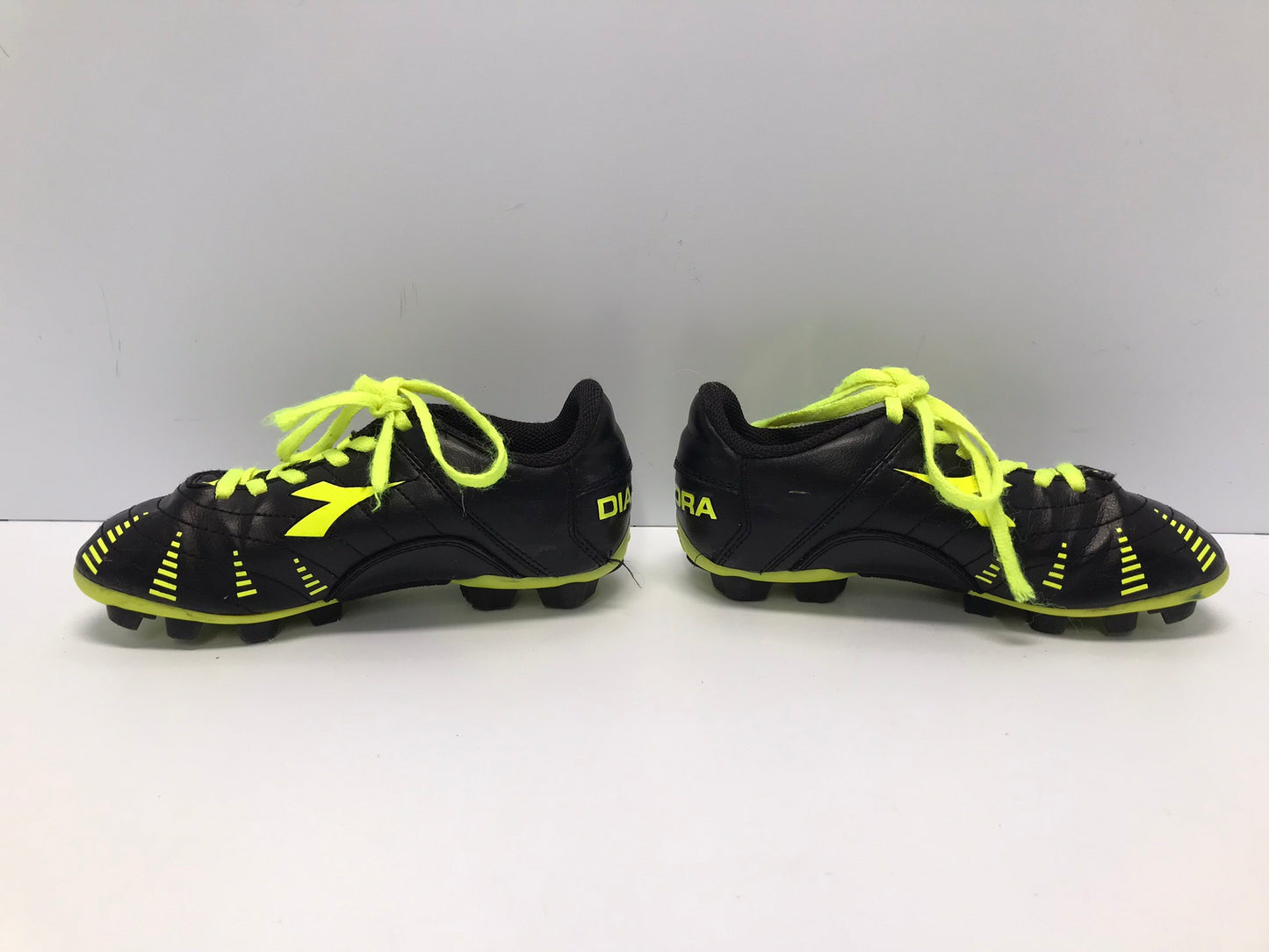 Soccer Shoes Cleats Child Size 12 Diadora Black Lime