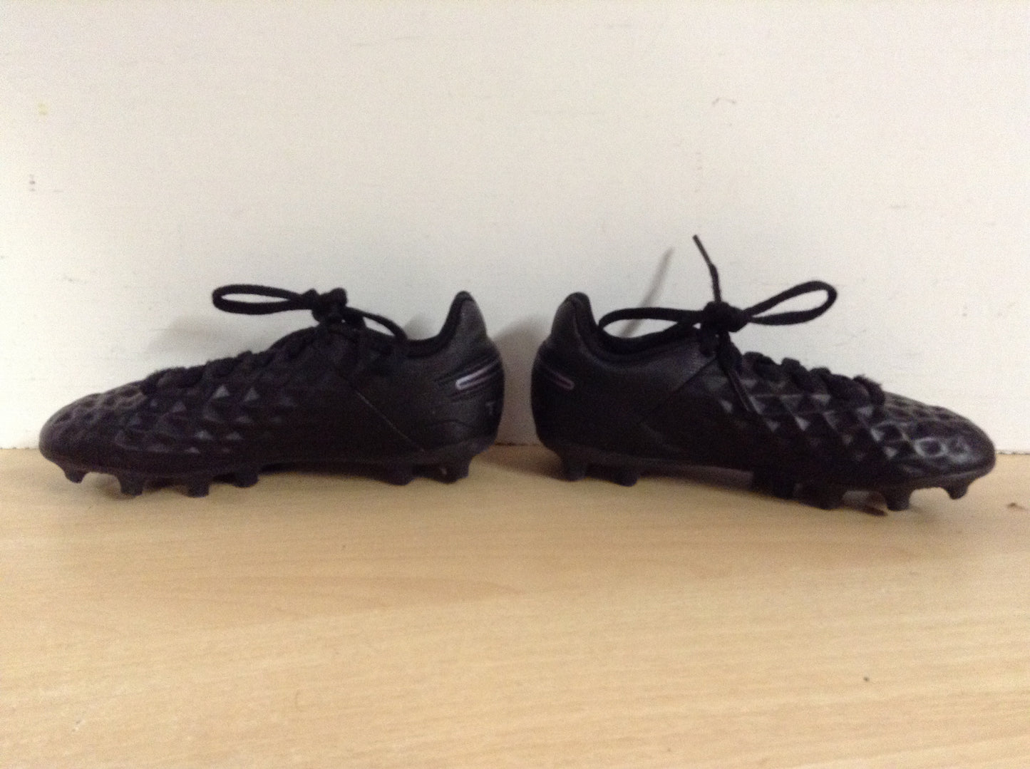 Soccer Shoes Cleats Child Size 12 Nike Tiempo Black As New