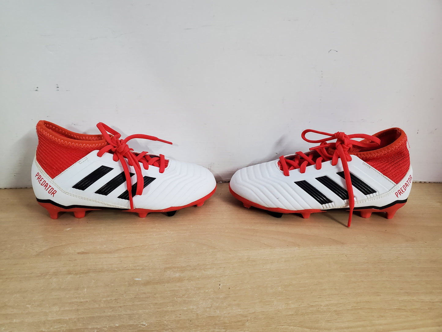 Soccer Shoes Cleats Child Size 13 Adidas Preditor With Slipper Foot White Red Excellent As New