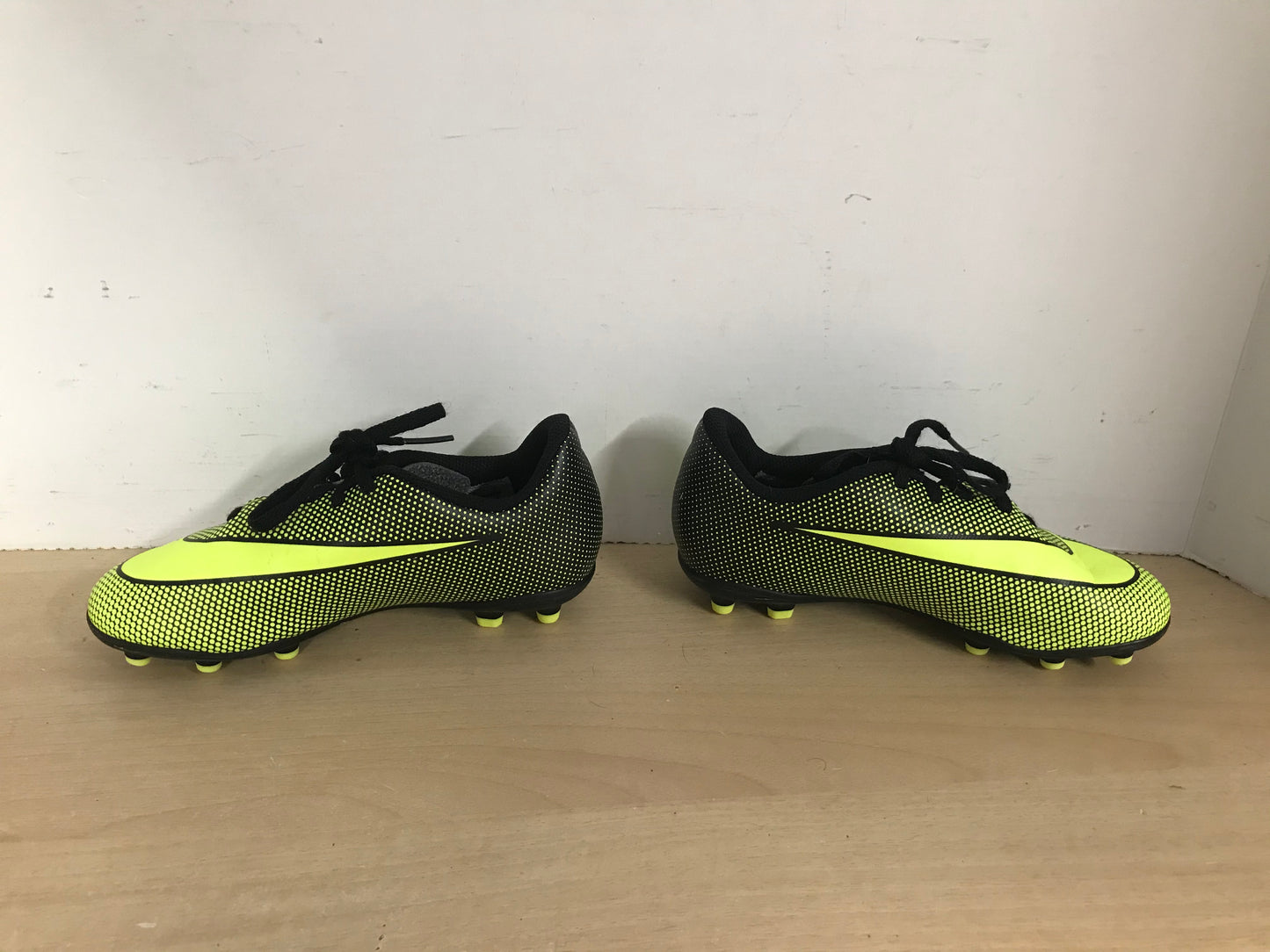 Soccer Shoes Cleats Child Size 13 Nike Black Lime Excellent