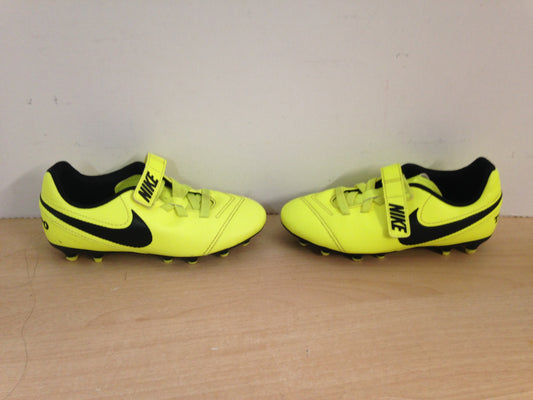 Soccer Shoes Cleats Child Size 13 Nike Pink Black Excellent