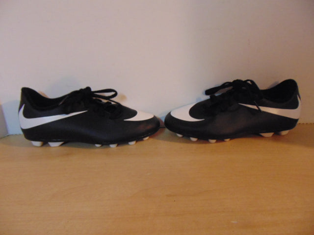 Soccer Shoes Cleats Child Size 1 Nike Swoosh Black White Excellent
