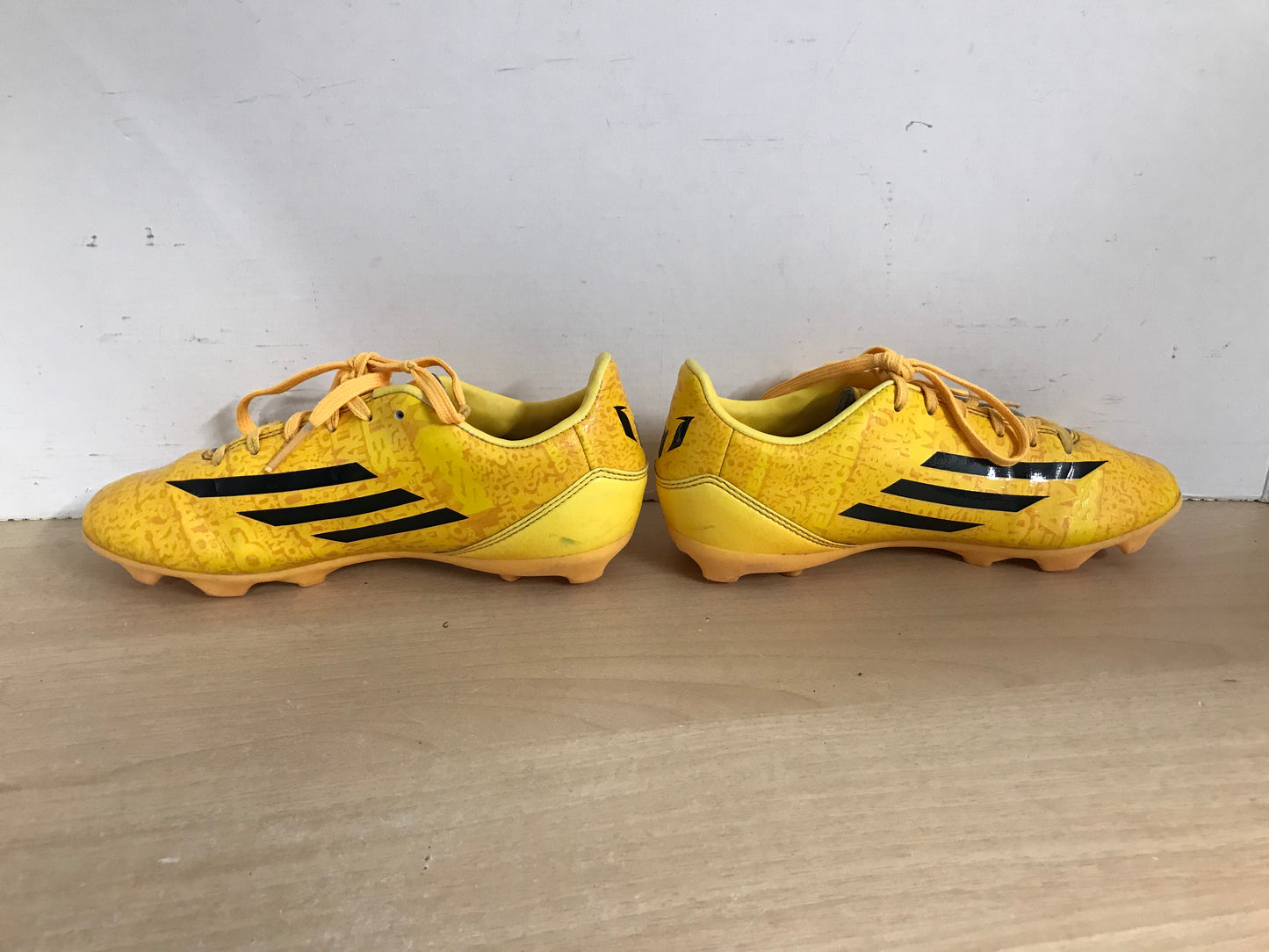 Soccer Shoes Cleats Child Size 2.5 Adidas Orange Black