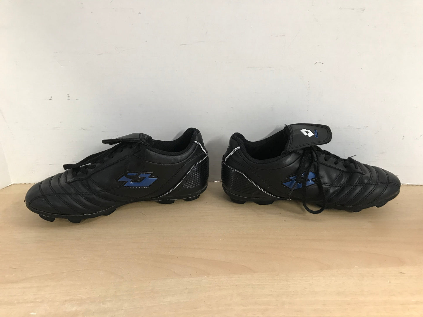 Soccer Shoes Cleats Child Size 2 Lotto Blue Black