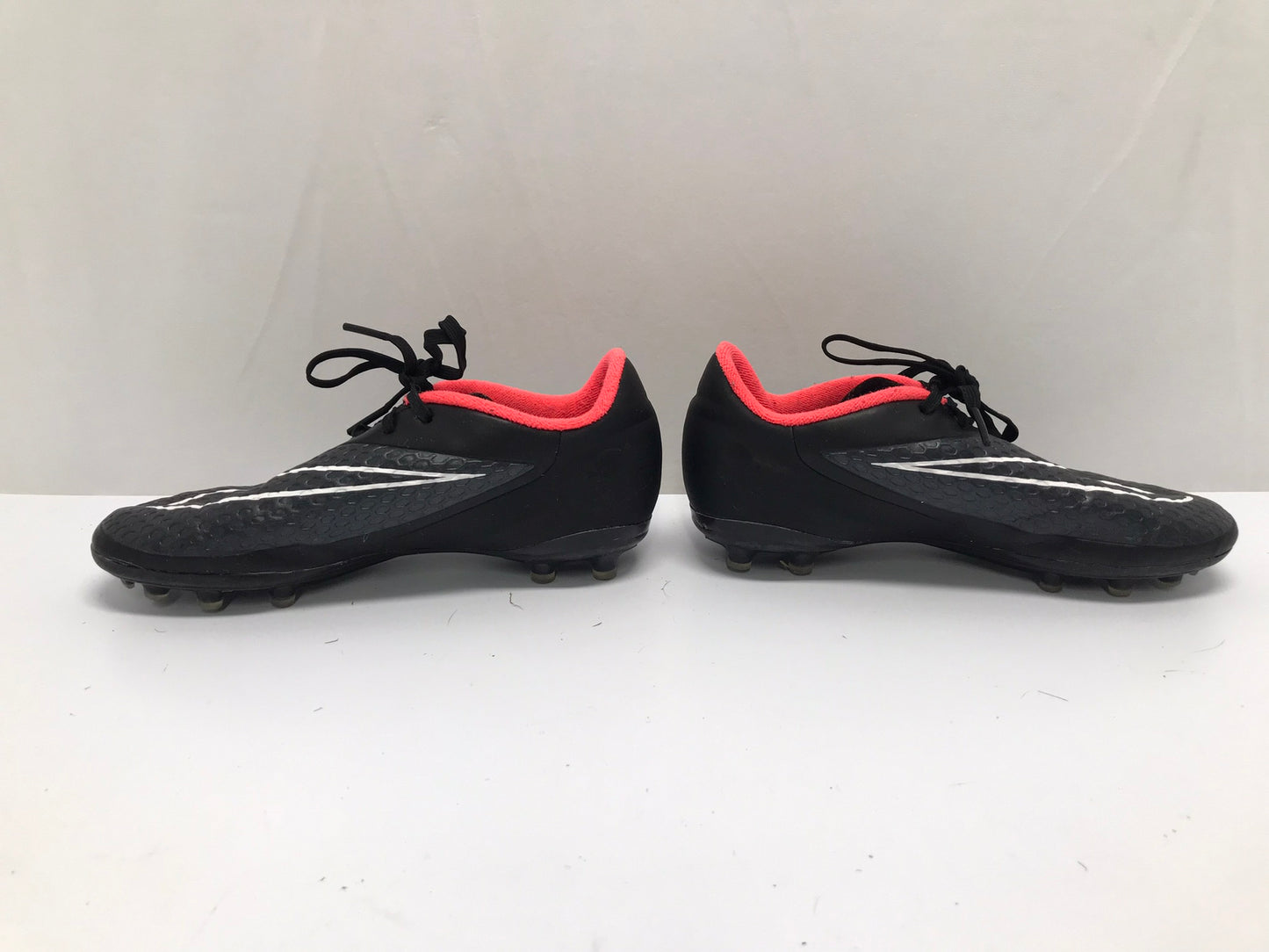 Soccer Shoes Cleats Child Size 3.5 Nike Hypervenom Black Red