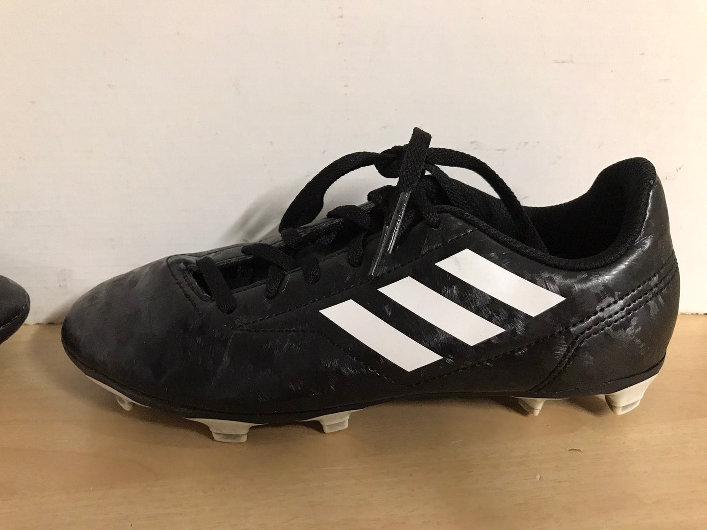Soccer Shoes Cleats Child Size 4.5 Adidas Black White Excellent