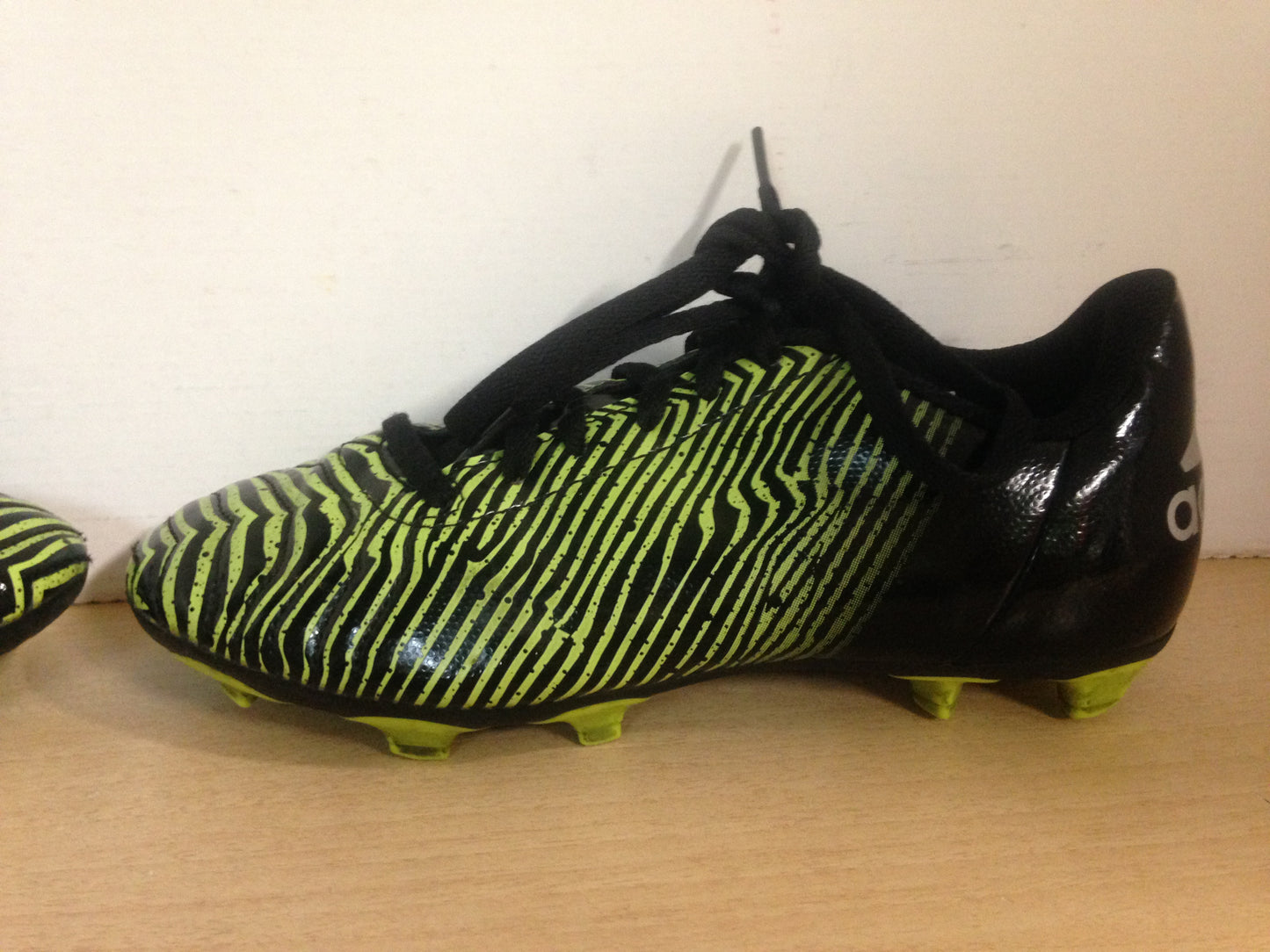 Soccer Shoes Cleats Child Size 4 Adidas Black Lime Excellent