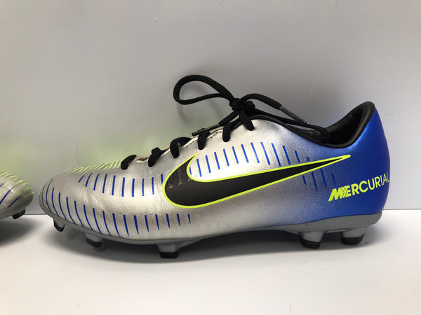 Soccer Shoes Cleats Child Size 4  Nike Neymar Mercurial  New Demo Model