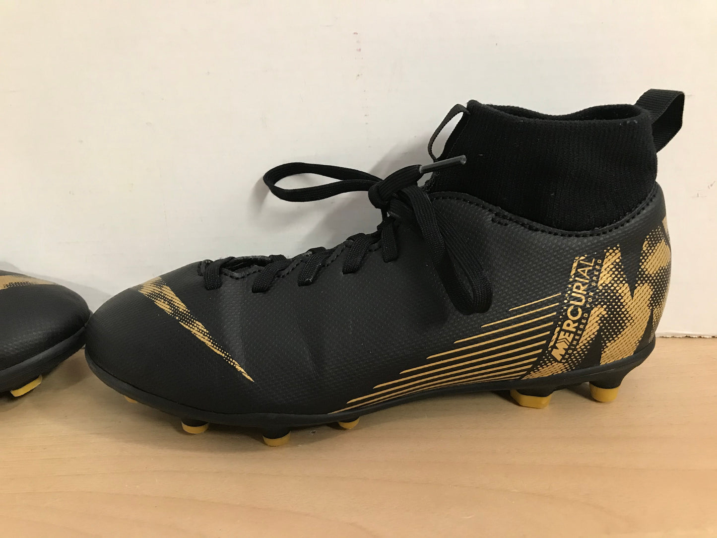 Soccer Shoes Cleats Child Size 5.5 Nike Mercurial  Black Bronze Slipper Foot Excellent