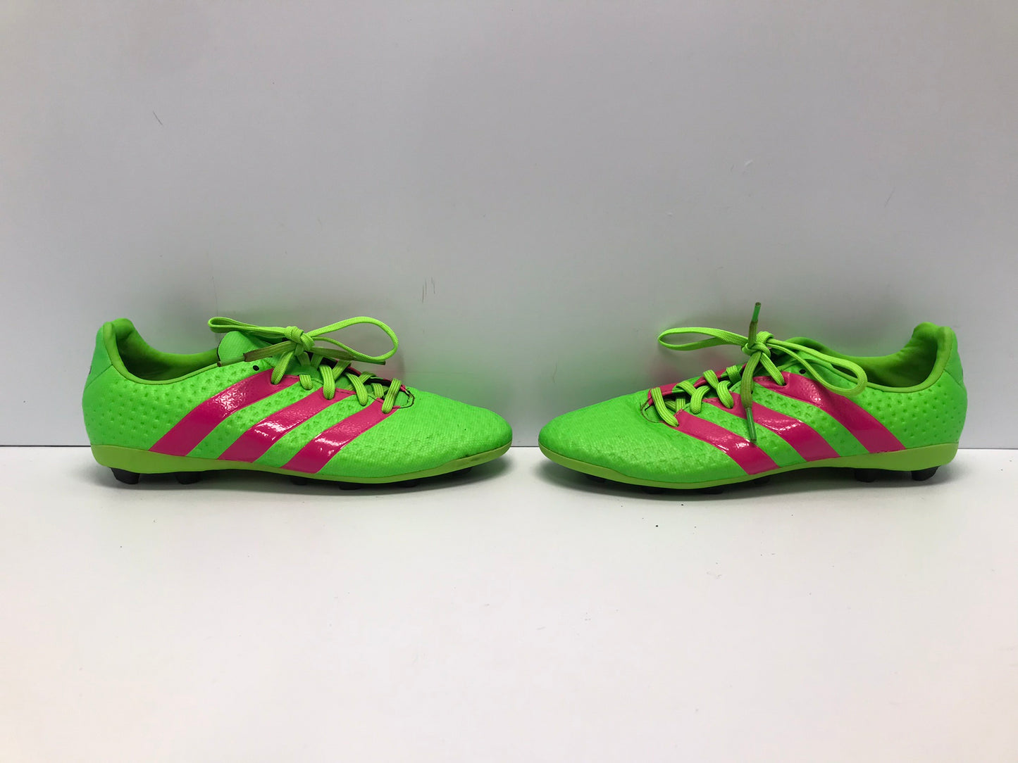 Soccer Shoes Cleats Child Size 5  Adidas Lime Pink New Demo Model