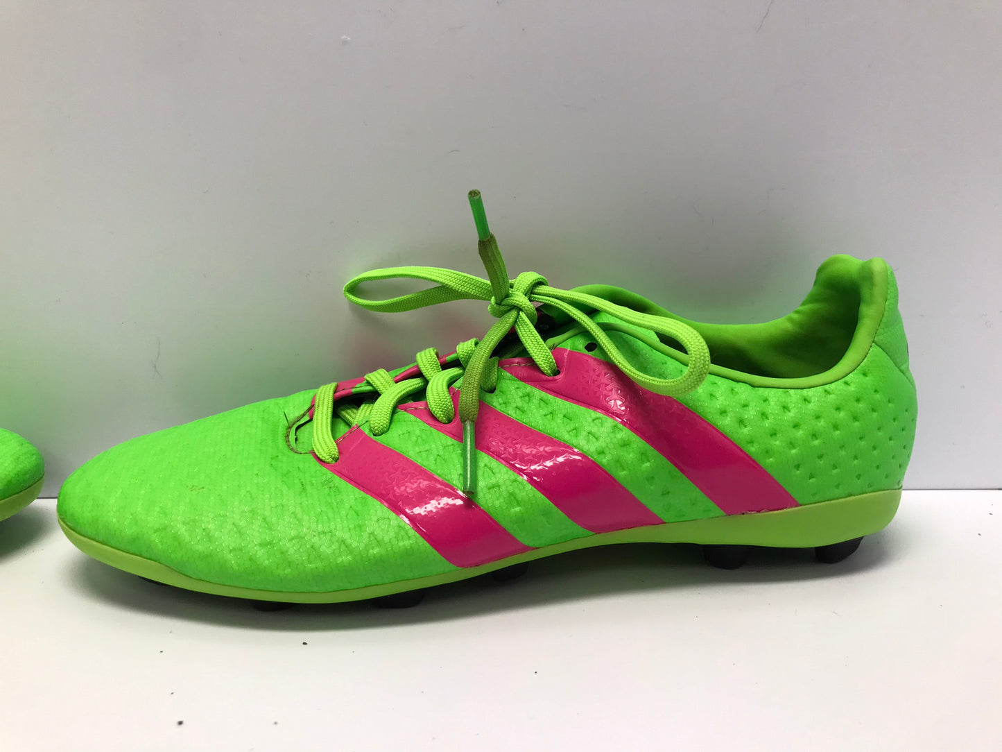 Soccer Shoes Cleats Child Size 5  Adidas Lime Pink New Demo Model