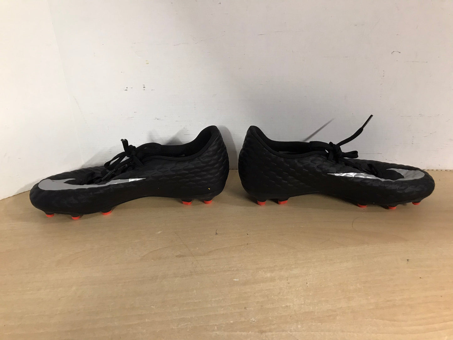Soccer Shoes Cleats Child Size 5 Nike Hypervenom Black Excellent