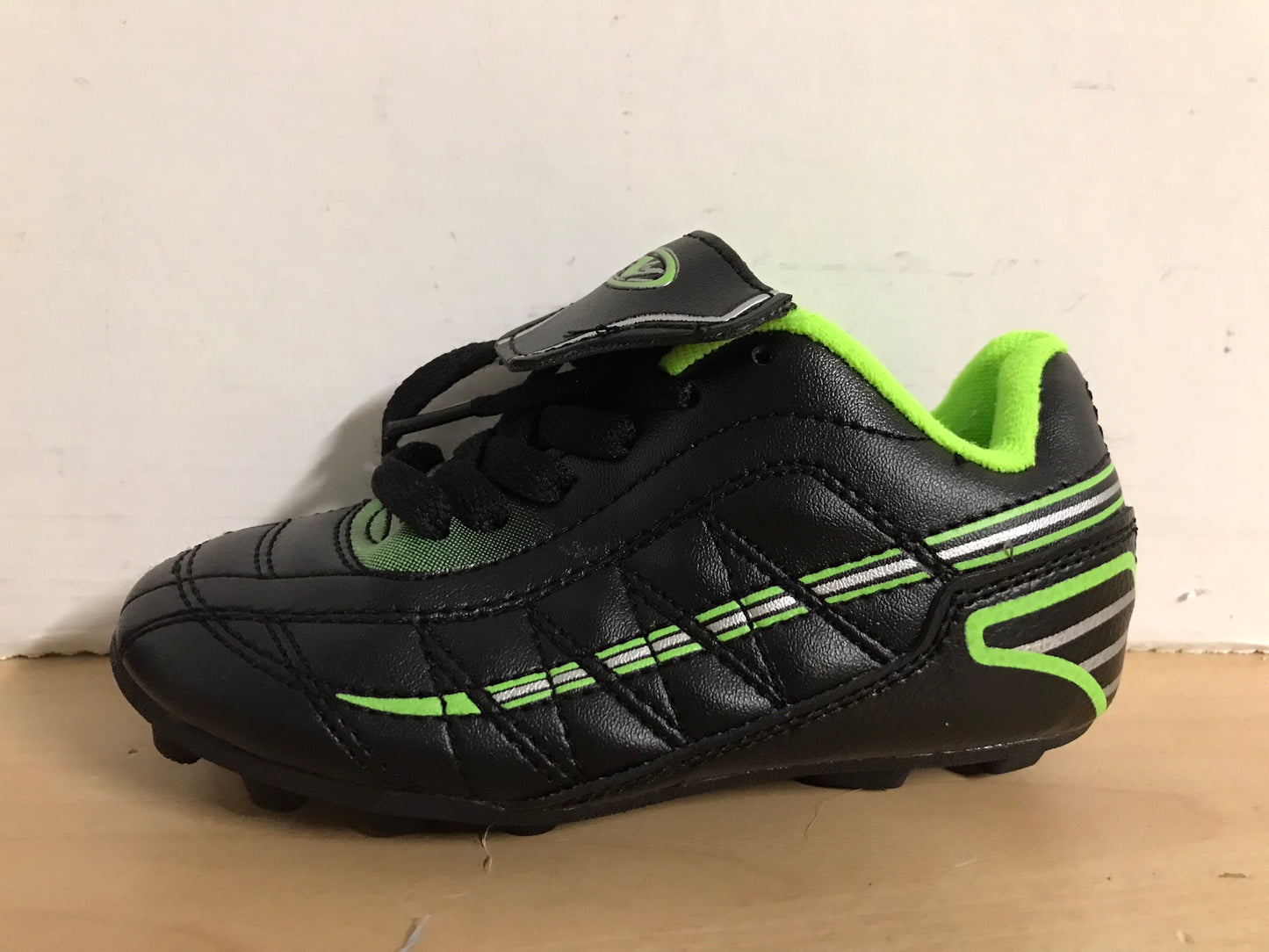 Soccer Shoes Cleats Child Size 9 Toddler Athletic Black Lime Excellent