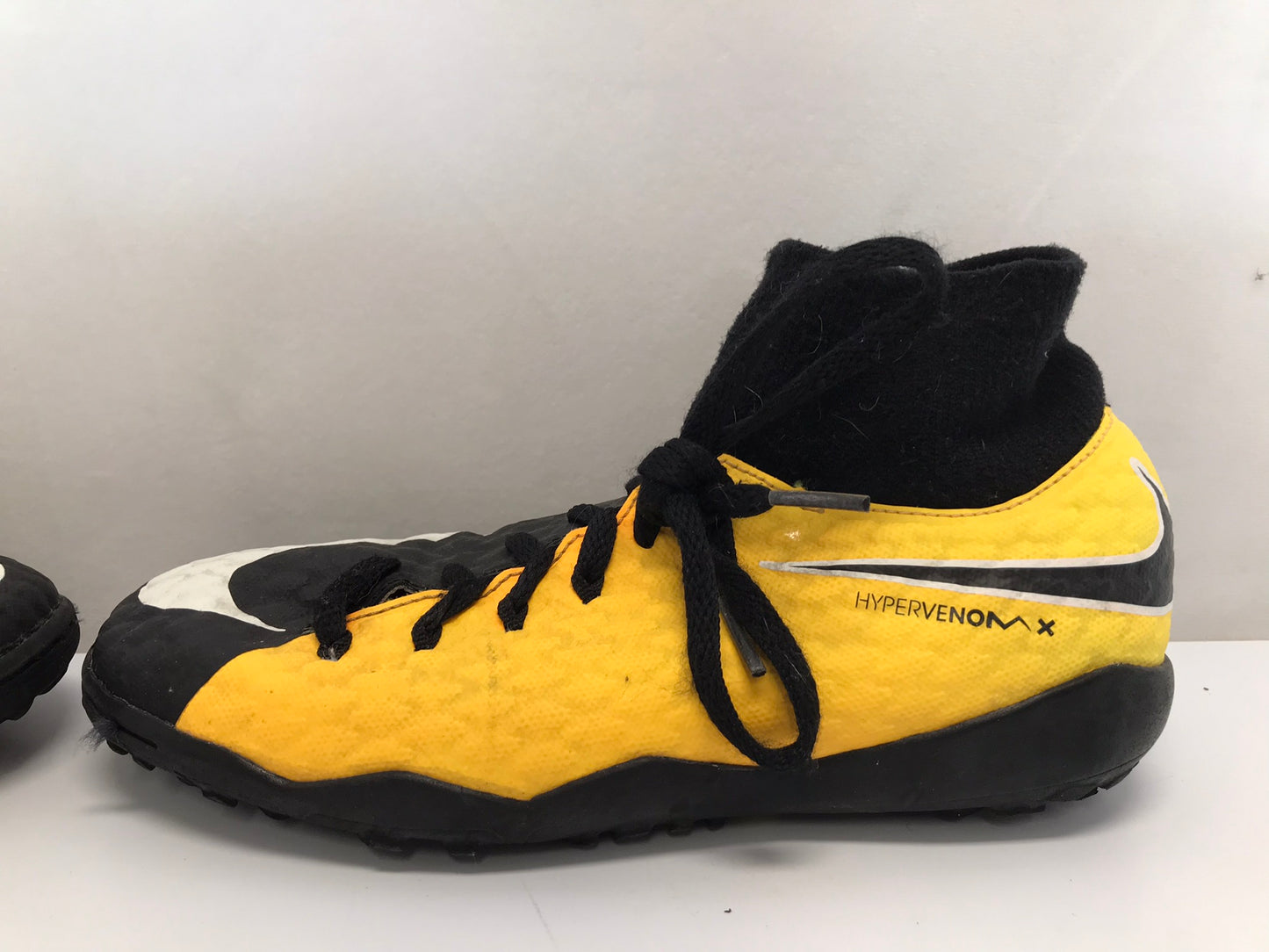 Soccer Shoes Cleats Indoor Child Size 4 Nike Hypervenom With Slipper Foot Tangerine Black