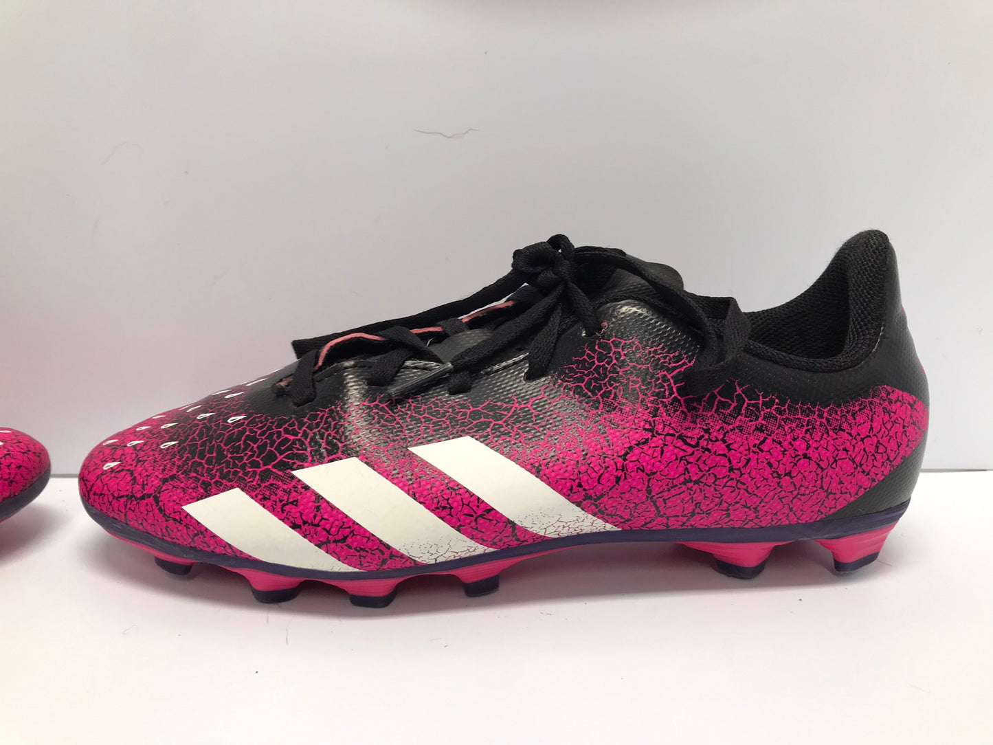 Soccer Shoes Cleats Men's Size 6 Adidas Preditor Pink Black Excellent