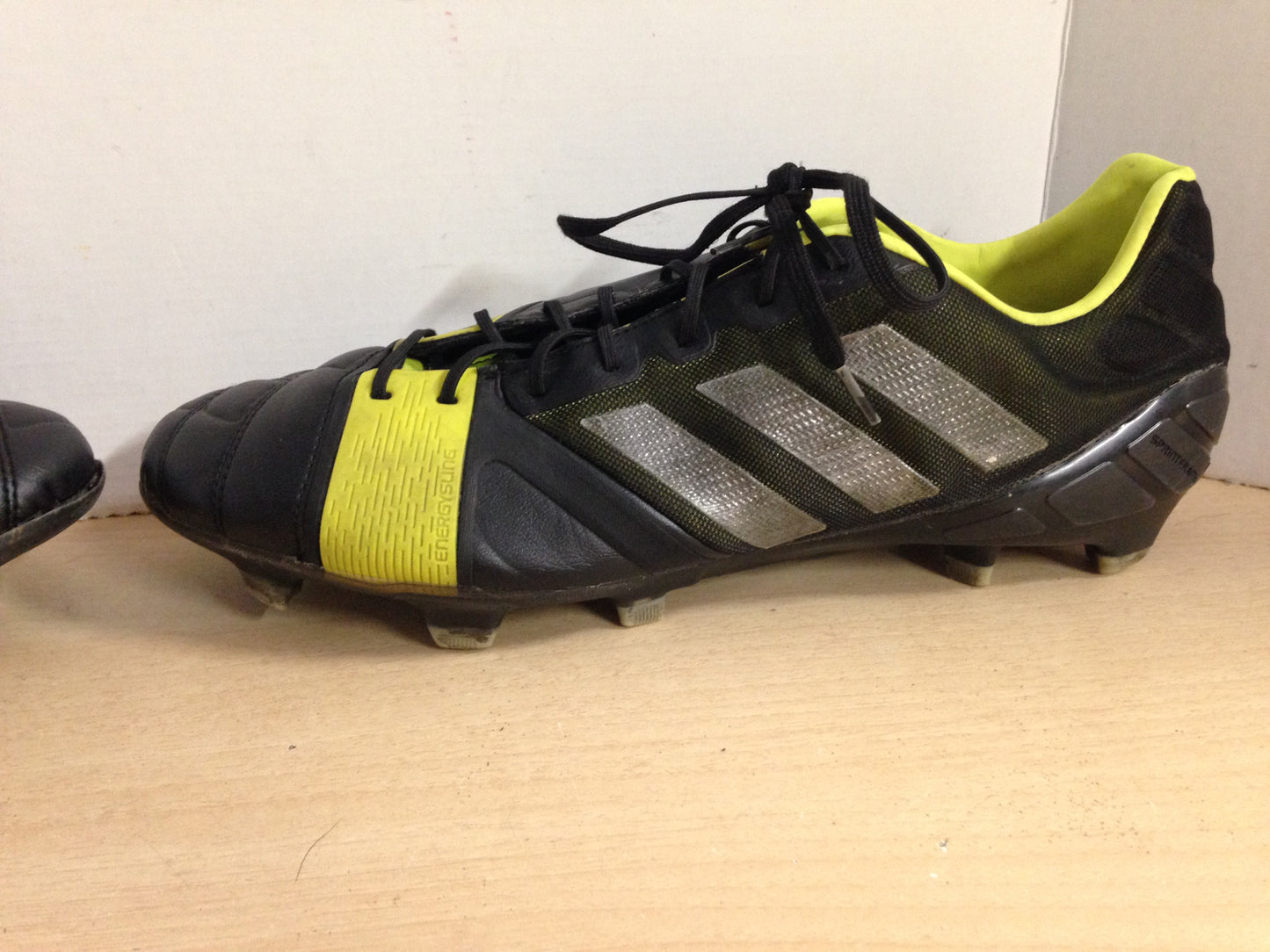 Soccer Shoes Cleats Men's Size 11.5 Adidas Nitrocharge Black and Lime