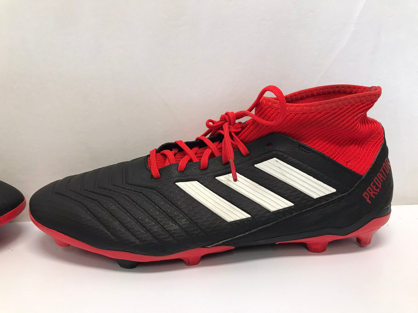Soccer Shoes Cleats Men's Size 12 Adidas Preditor With Slipper Foot Black Red White