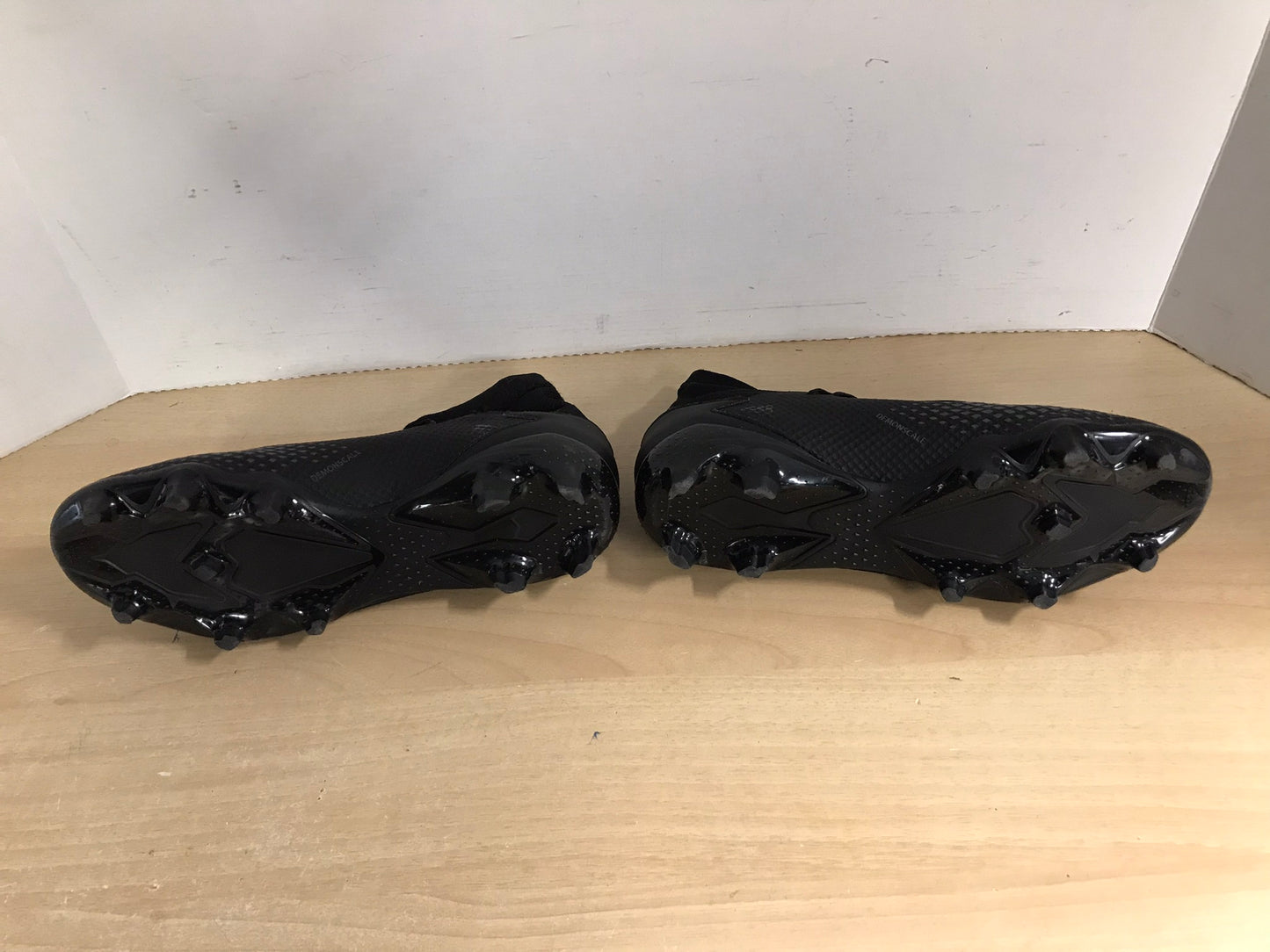 Soccer Shoes Cleats Men's Size 6.5 Adidas Preditor Demonscale Black Slipper Foot New Demo