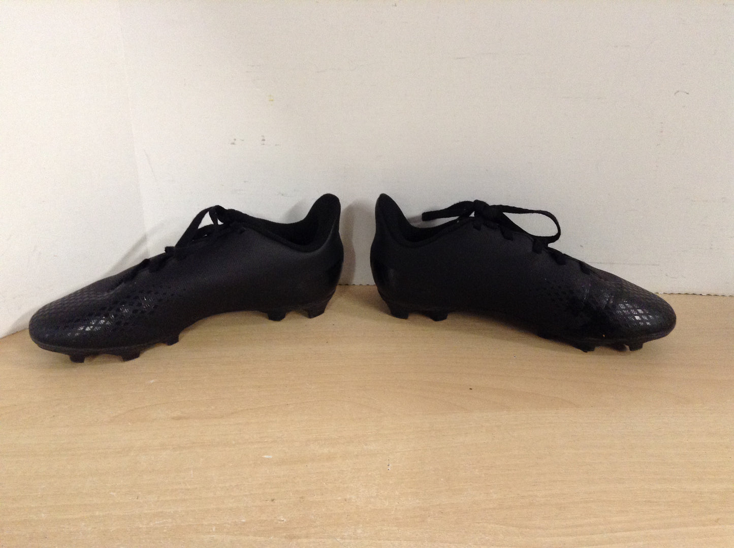 Soccer Shoes Cleats Men's Size 6.5 Adidas Preditor Demonscale Black With Slipper Foot New Demo Model