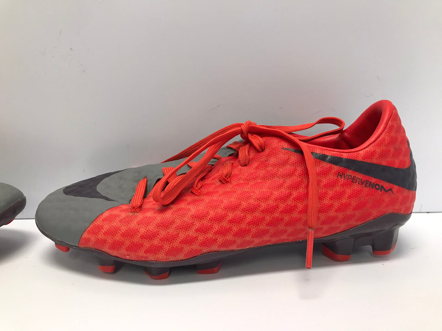 Soccer Shoes Cleats Men's Size 6 Youth Nike Hypervenom Orange Grey