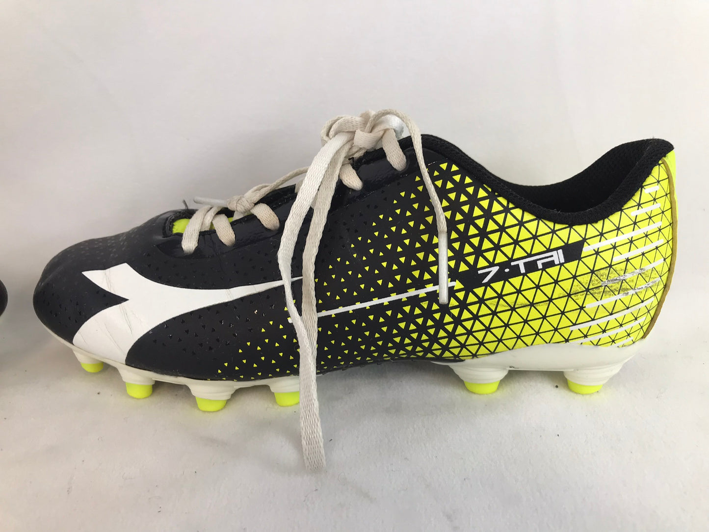 Soccer Shoes Cleats Men's Size 7.5 Diadora Black Lime White Excellent