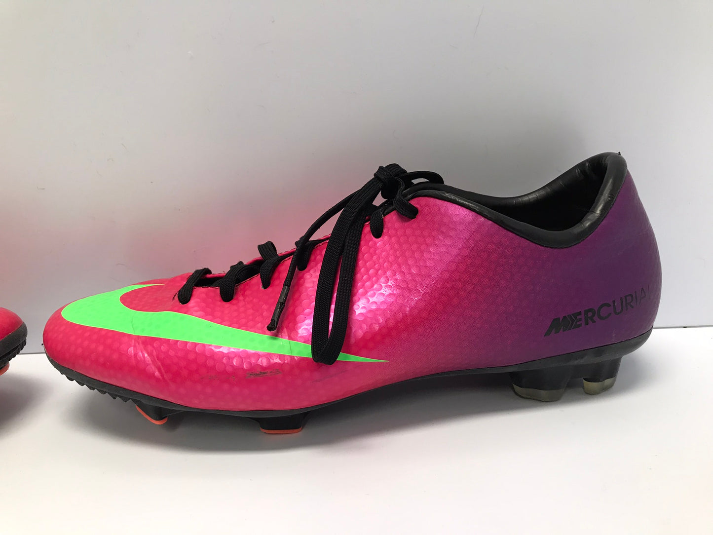 Soccer Shoes Cleats Men's Size 8.5 Nike Mercurial Fushia Purple Lime Excellent