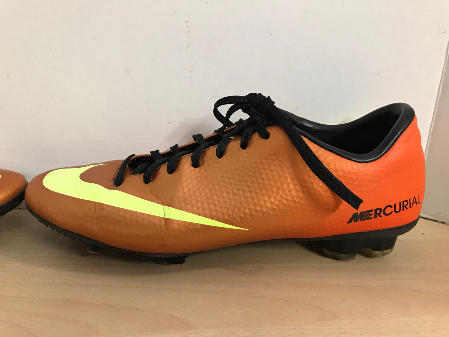 Soccer Shoes Cleats Men's Size 8 Nike Mercurial Bronze Lime Black Excellent