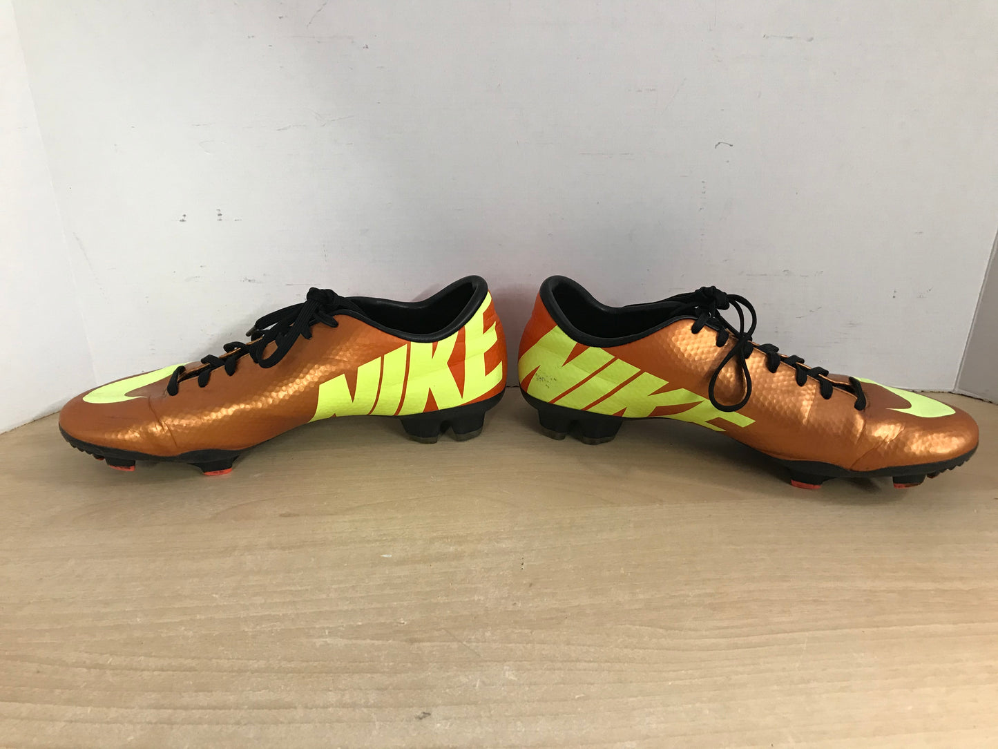 Soccer Shoes Cleats Men's Size 8 Nike Mercurial Bronze Lime Black Excellent