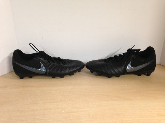 Soccer Shoes Cleats Men's Size 8 Nike Tiempo Black Excellent