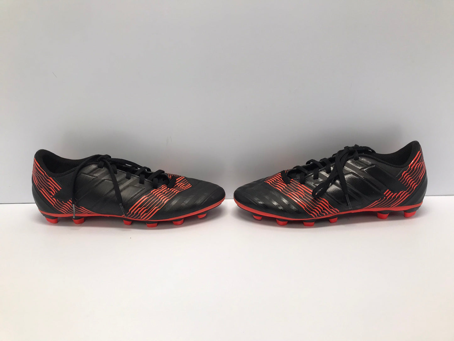 Soccer Shoes Cleats Men's Size 9 Adidas Nemeziz Black Red As New