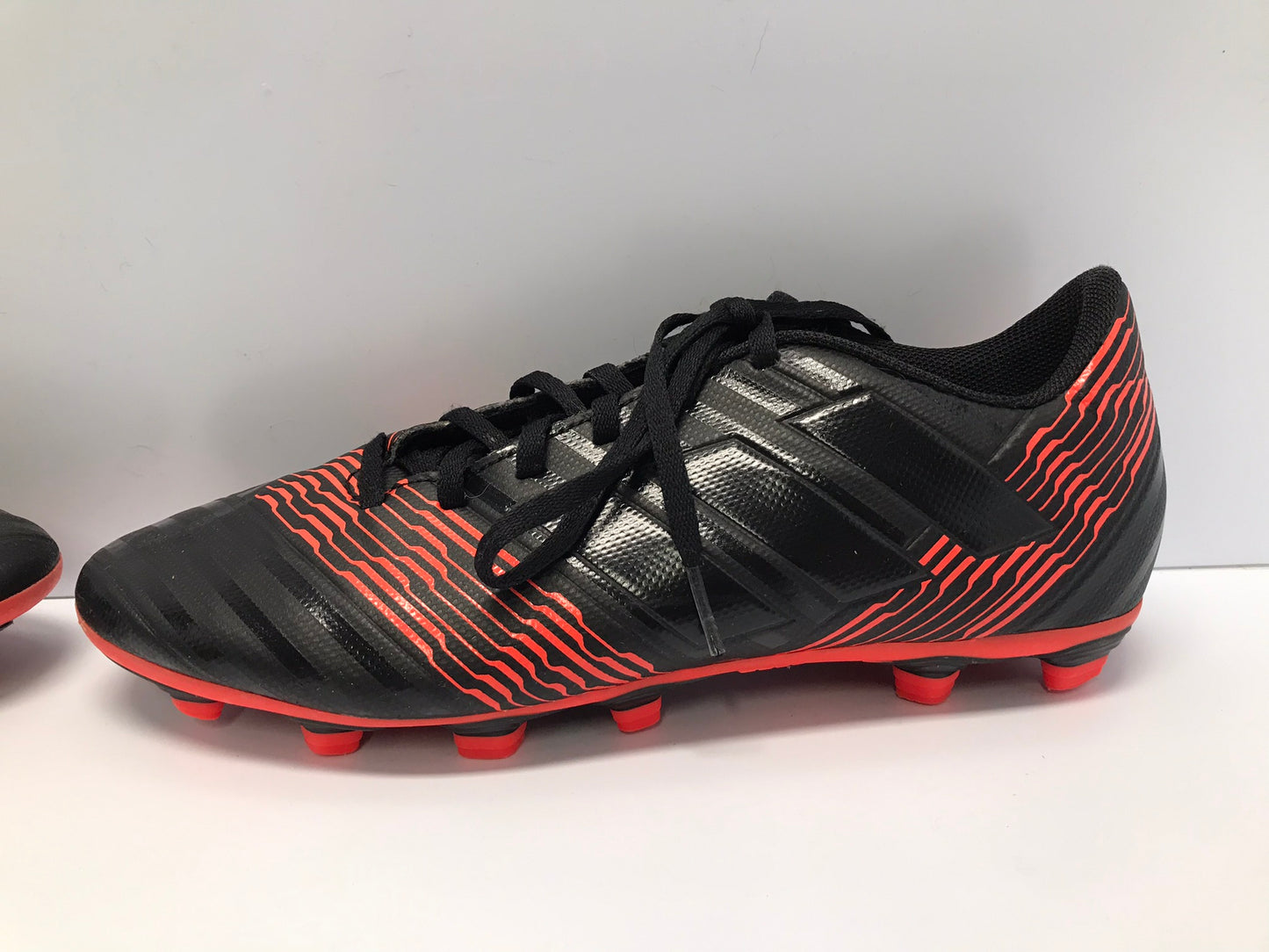 Soccer Shoes Cleats Men's Size 9 Adidas Nemeziz Black Red As New