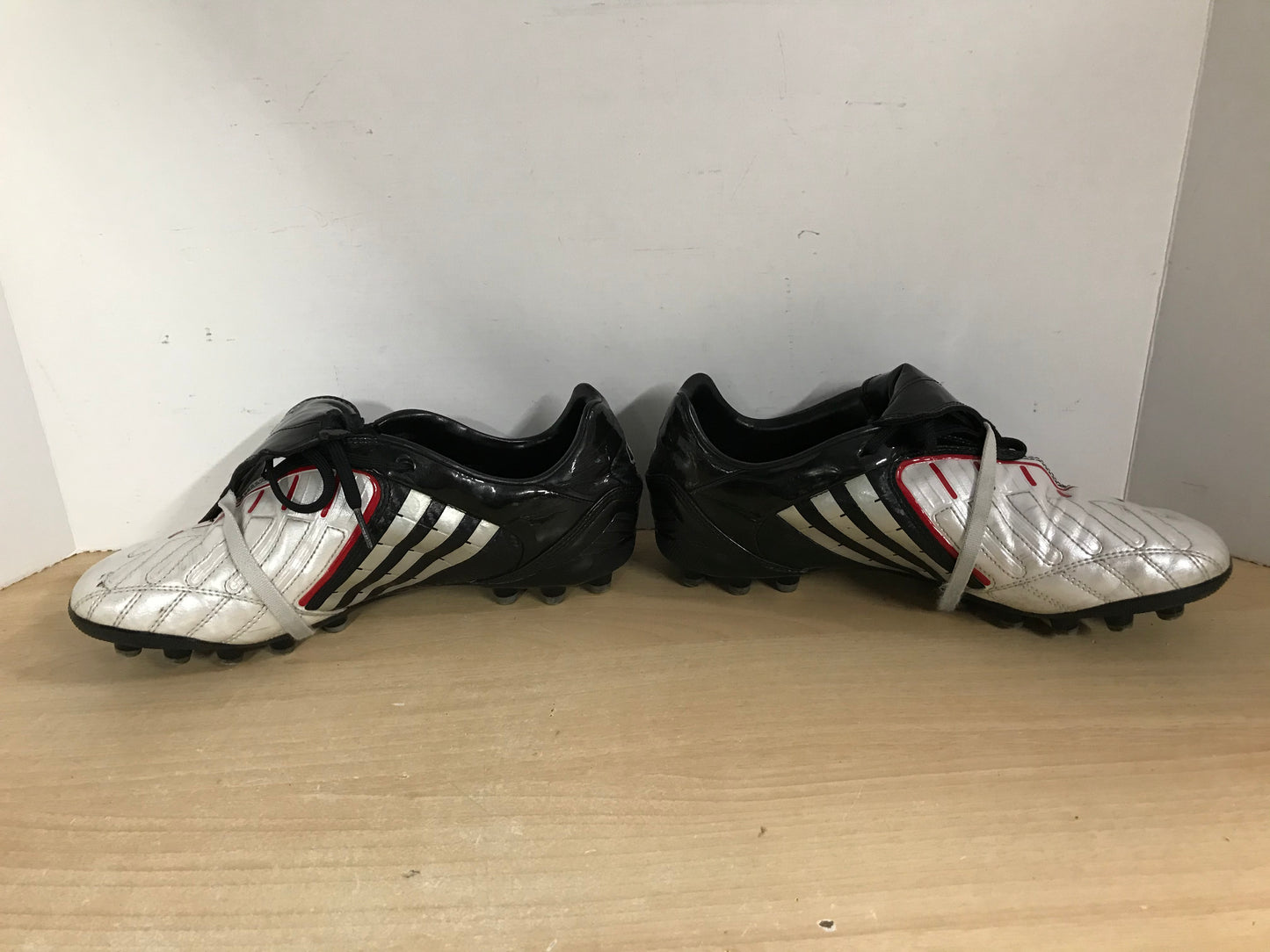 Soccer Shoes Cleats Men's Size 9 Adidas Predito Black Grey Silver Excellent