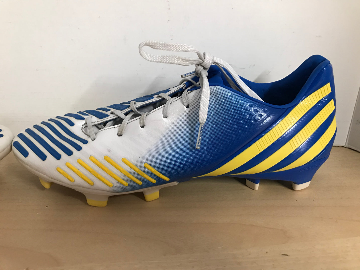 Soccer Shoes Cleats Men's Size 9 Adidas Preditor Blue White Yellow