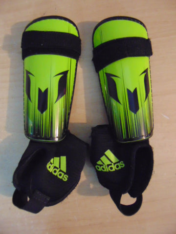 Soccer Shin Pads Child Size XXS Age 2-4 Adidas Black Lime