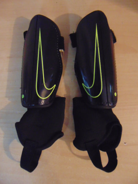 Soccer Shin Pads Child Size Small Age 4-6 Nike Black Lime