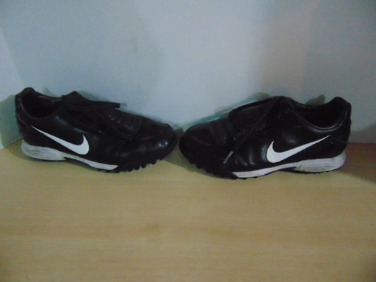 Soccer Shoes Cleats Indoor Child Size 4.5 Youth Nike Total 90 Black Red