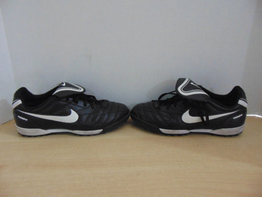 Soccer Shoes Cleats Indoor Child Size 4 Nike Black White