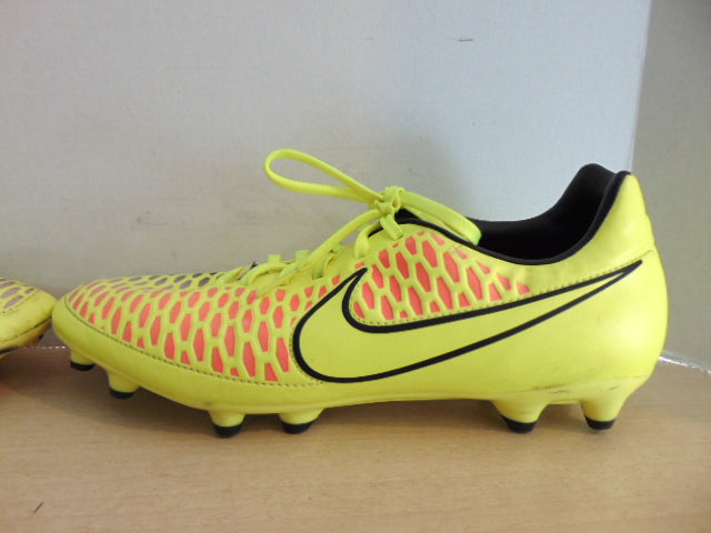 Soccer Shoes Cleats Men's Size 10 Nike Black Yellow Pink Minor Wear